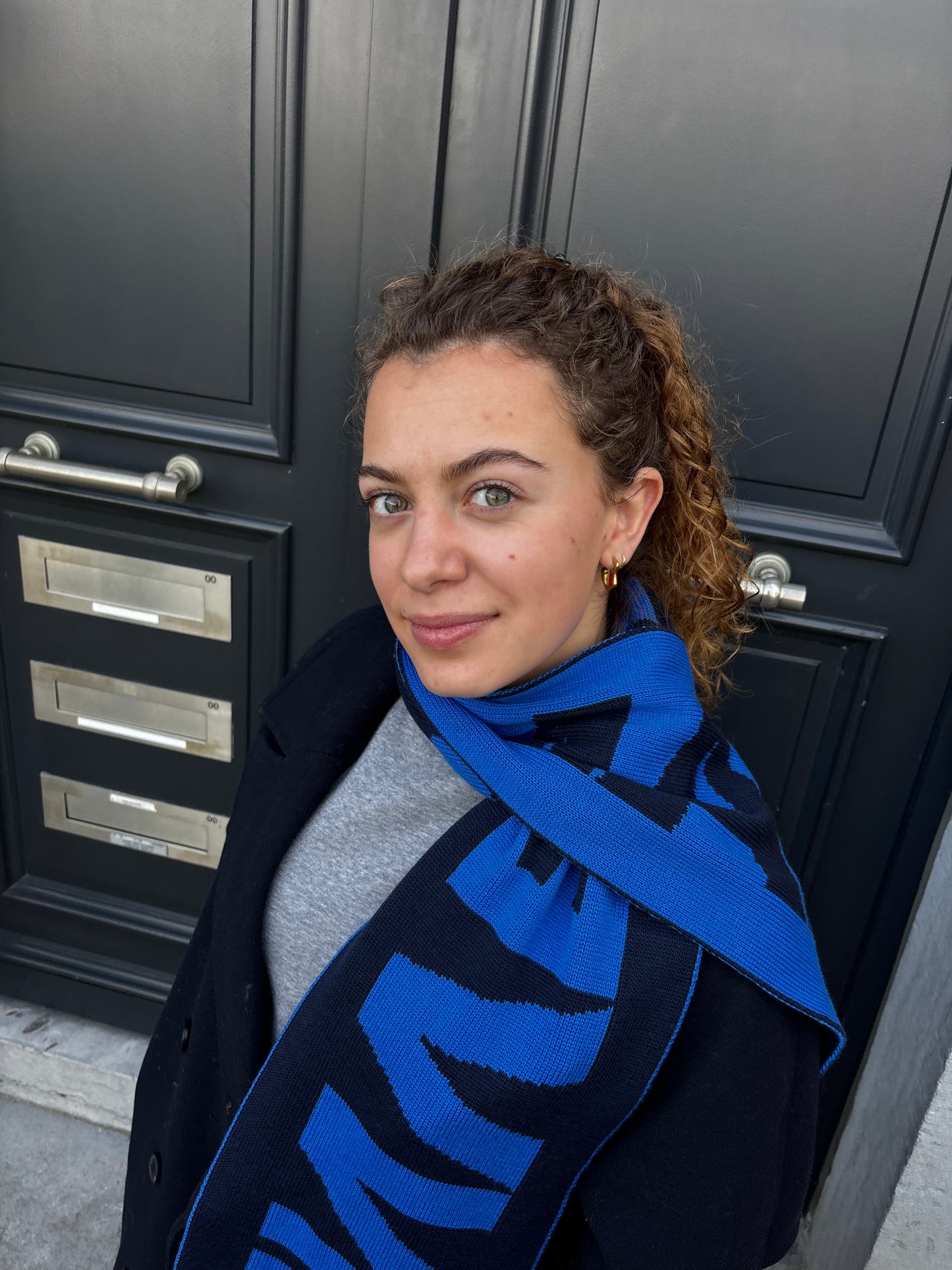 The Essentials Shawl - Blue