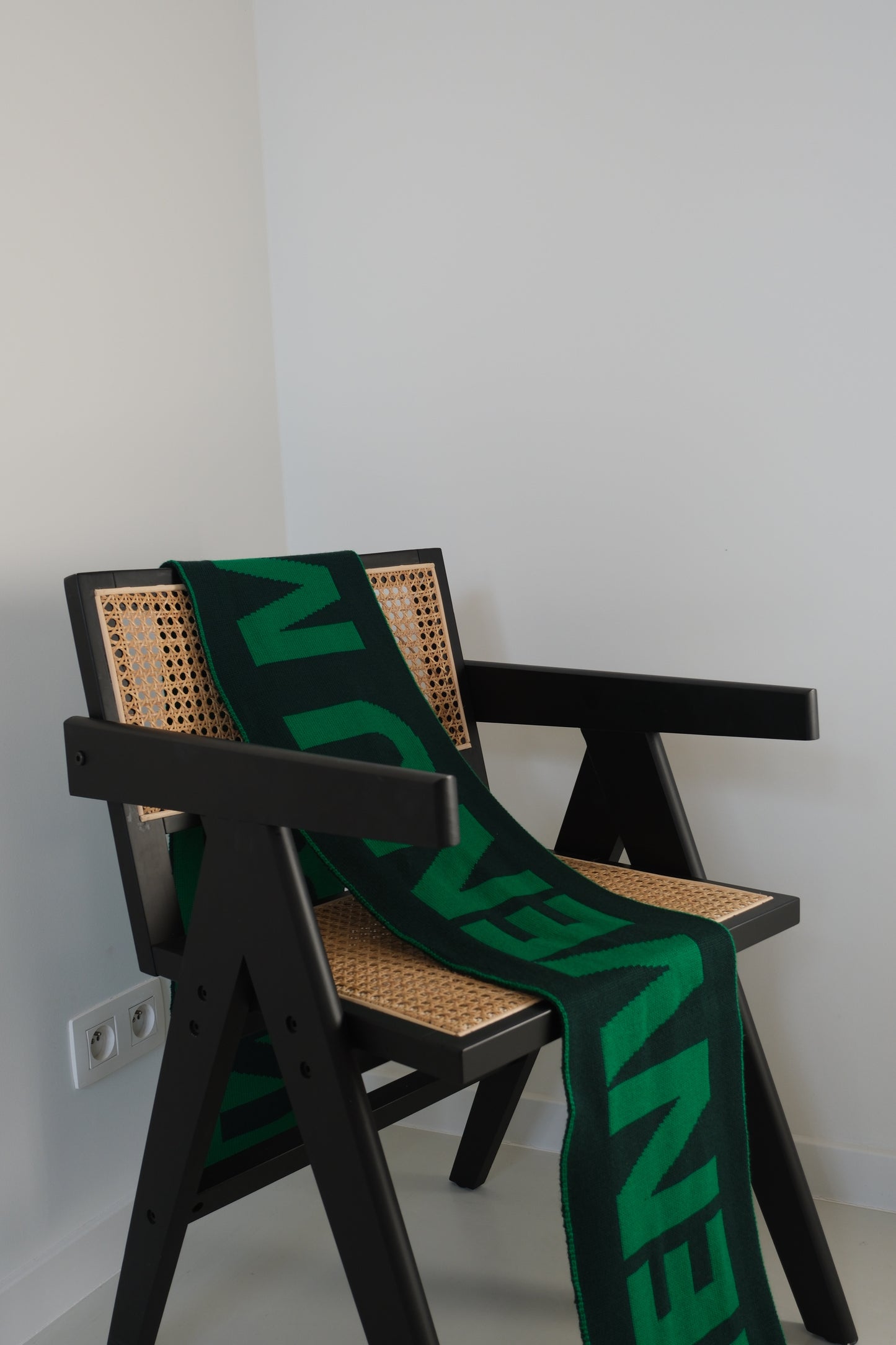 The Essentials Shawl - Dark Green/Light Green